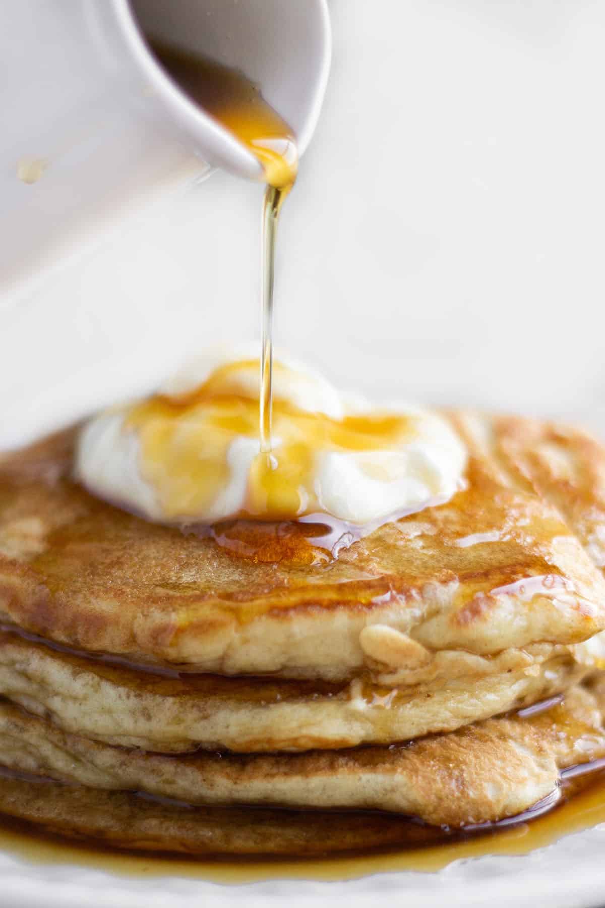 Easy Sour Cream Pancakes: Your Guide to Decadent, Fluffy Weekend Brunch