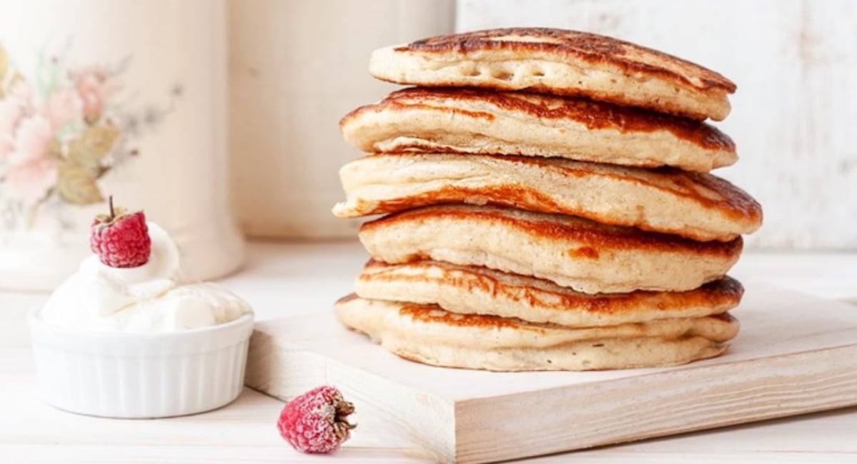 Upgrade Your Brunch: Why Sour Cream Pancakes Are Fluffier Than Buttermilk